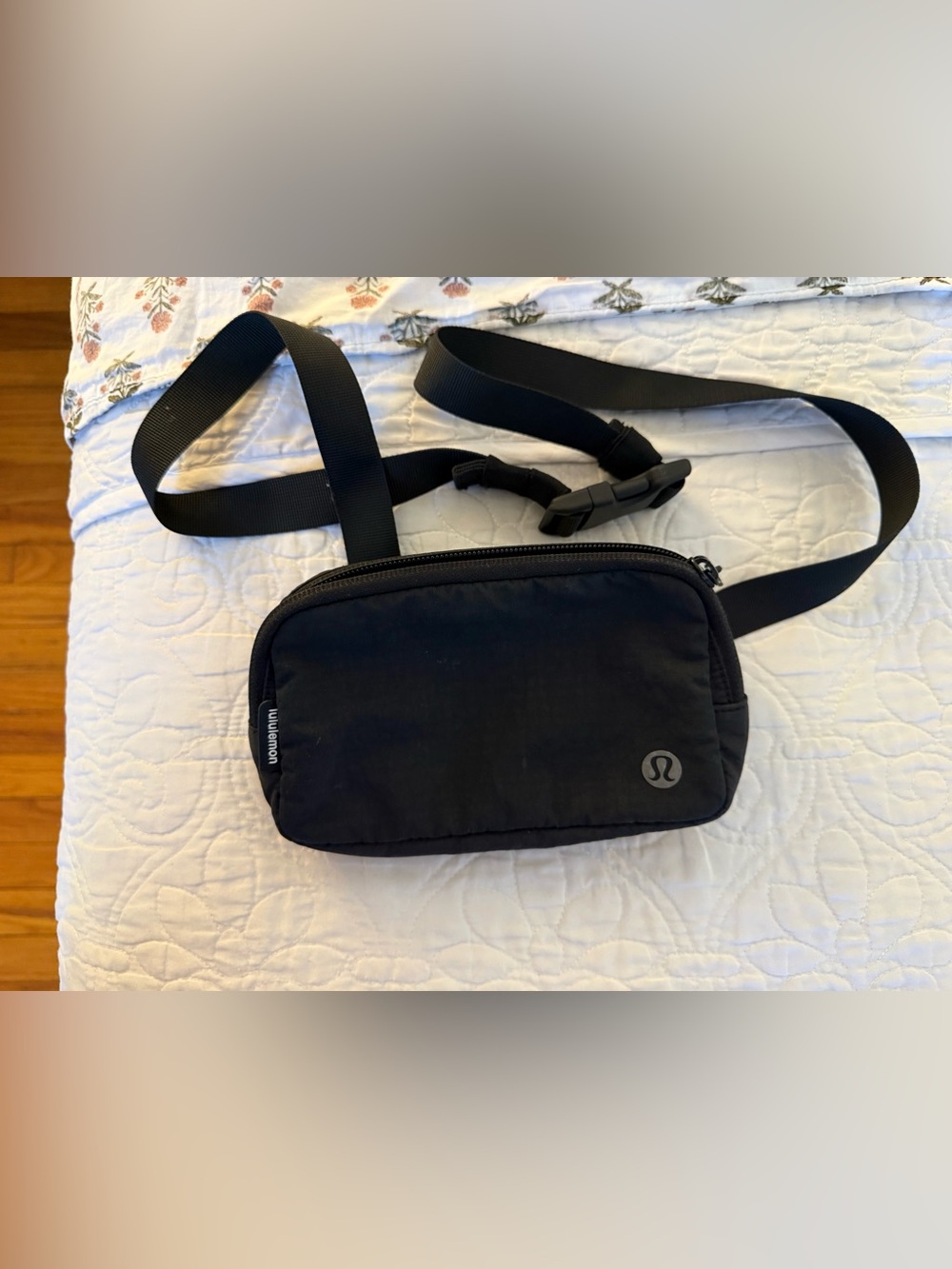 Lululemon Black Everywhere Belt Bag